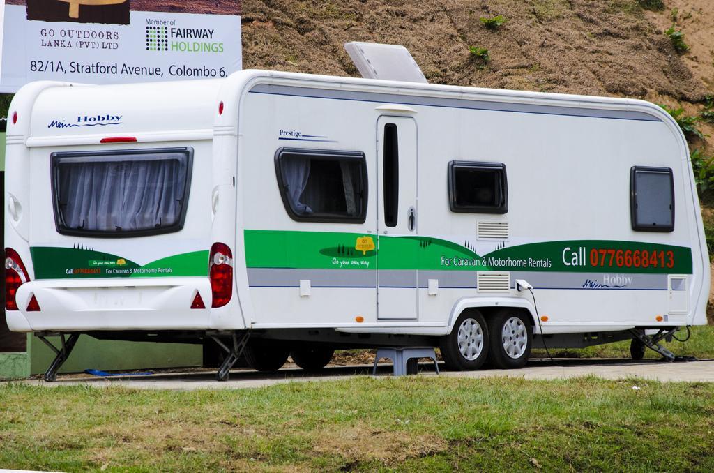 Go Outdoors Caravan Park Νουβάρα Ελίγια Εξωτερικό φωτογραφία
