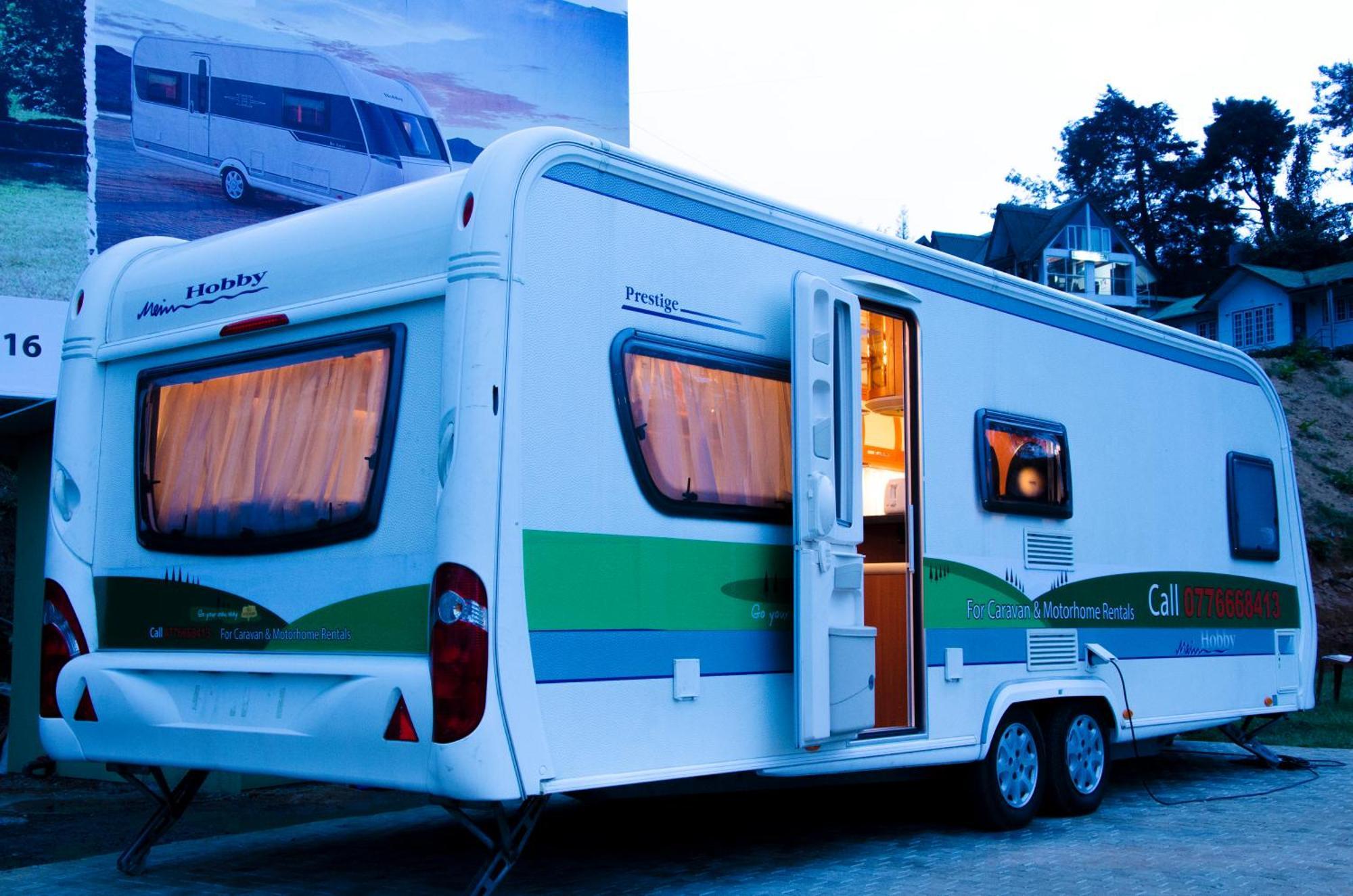 Go Outdoors Caravan Park Νουβάρα Ελίγια Εξωτερικό φωτογραφία